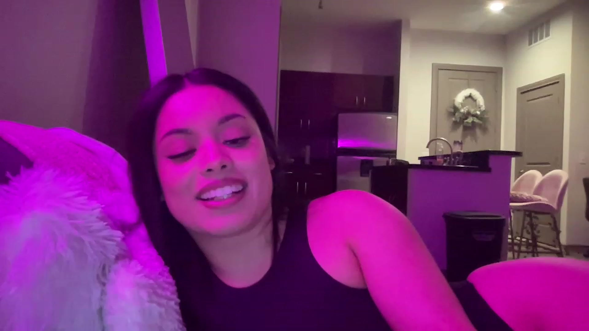 Gallery image thumbnail from Amaya_Flores's myfreecams stream on, 12/16/2022, 07:25 image 19 of 20