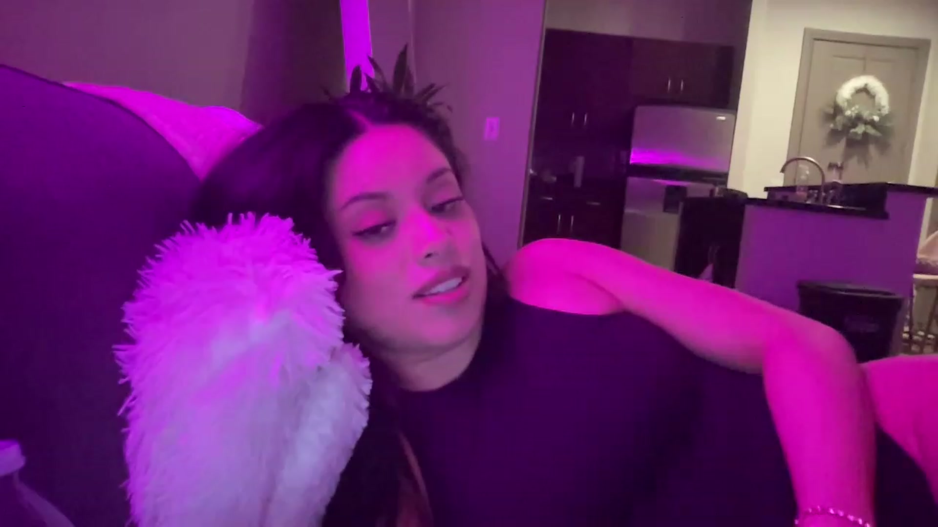 Gallery image thumbnail from Amaya_Flores's myfreecams stream on, 12/16/2022, 07:25 image 3 of 20