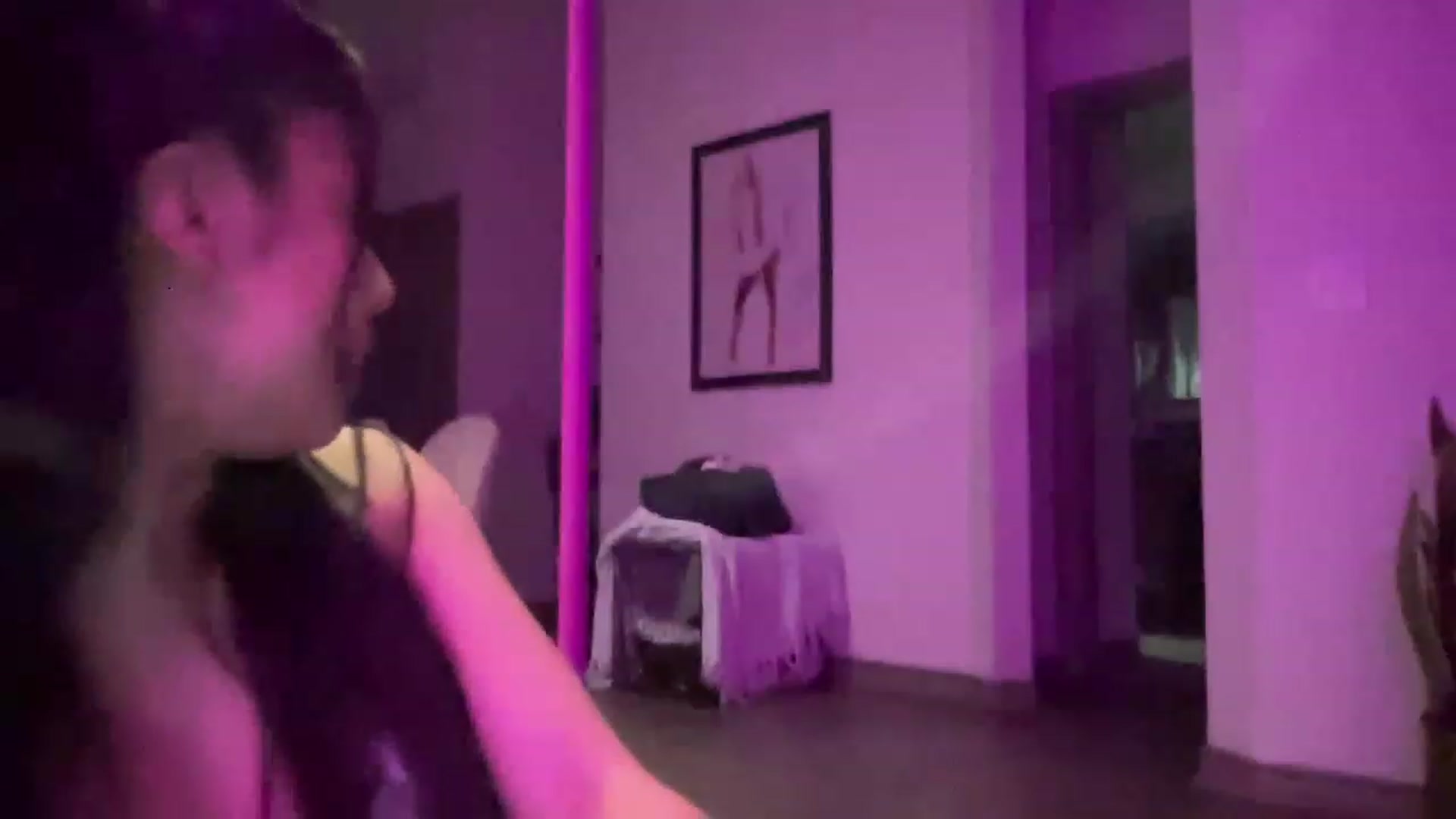 Gallery image thumbnail from Amaya_Flores's myfreecams stream on, 12/23/2022, 07:56 image 10 of 20