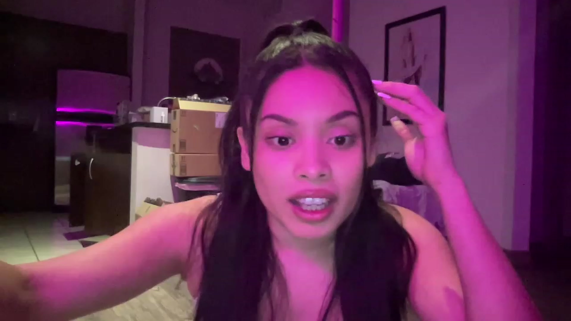 Gallery image thumbnail from Amaya_Flores's myfreecams stream on, 12/23/2022, 07:56 image 19 of 20