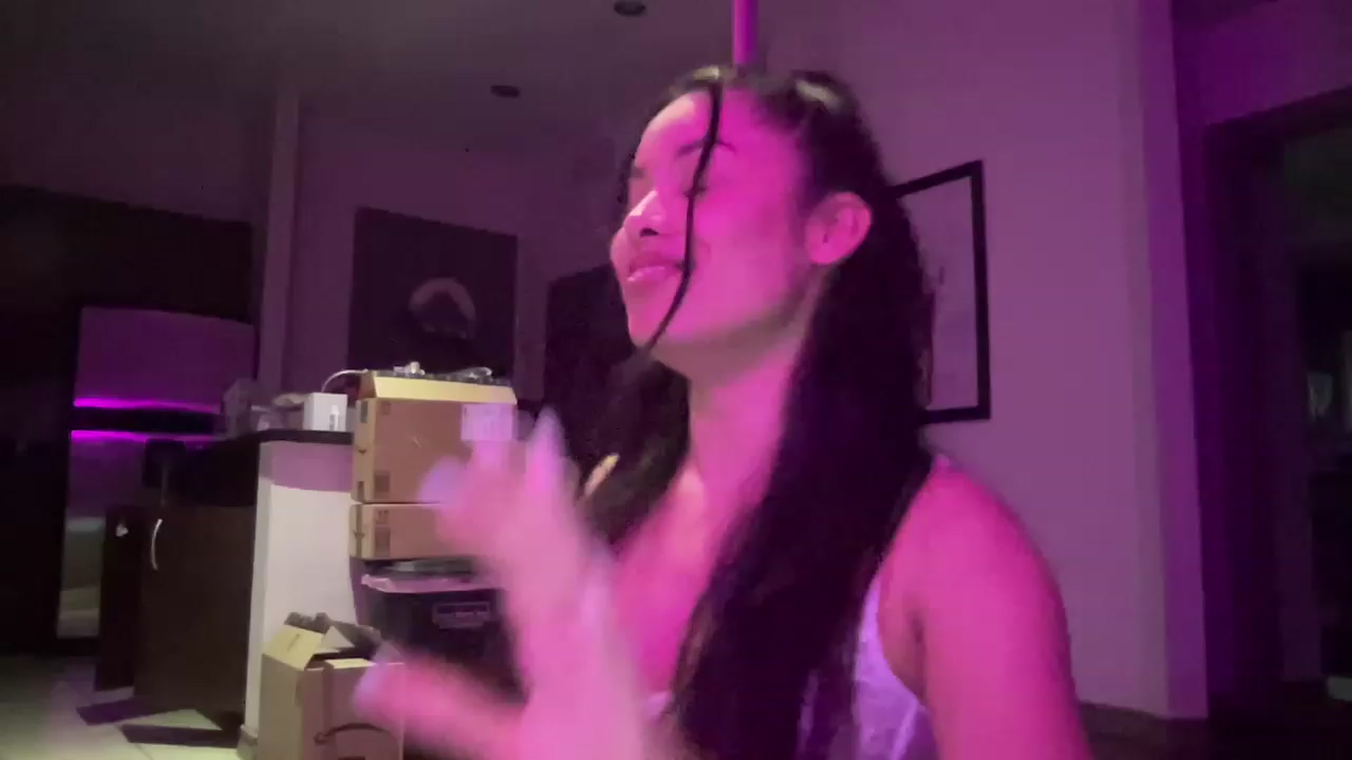 Gallery image thumbnail from Amaya_Flores's myfreecams stream on, 12/23/2022, 07:56 image 9 of 20