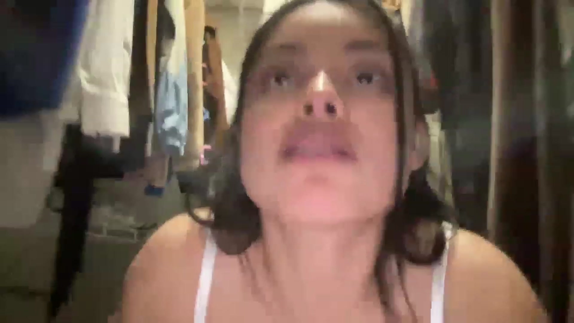 Gallery image thumbnail from Amaya_Flores's myfreecams stream on, 12/23/2022, 10:17 image 13 of 20