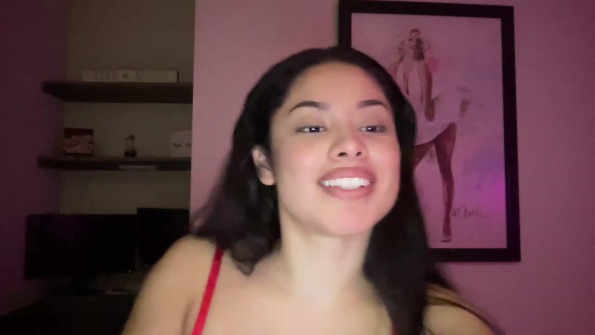 Gallery image thumbnail from Amaya_Flores's myfreecams stream on, 12/25/2022, 12:39 image 17 of 20