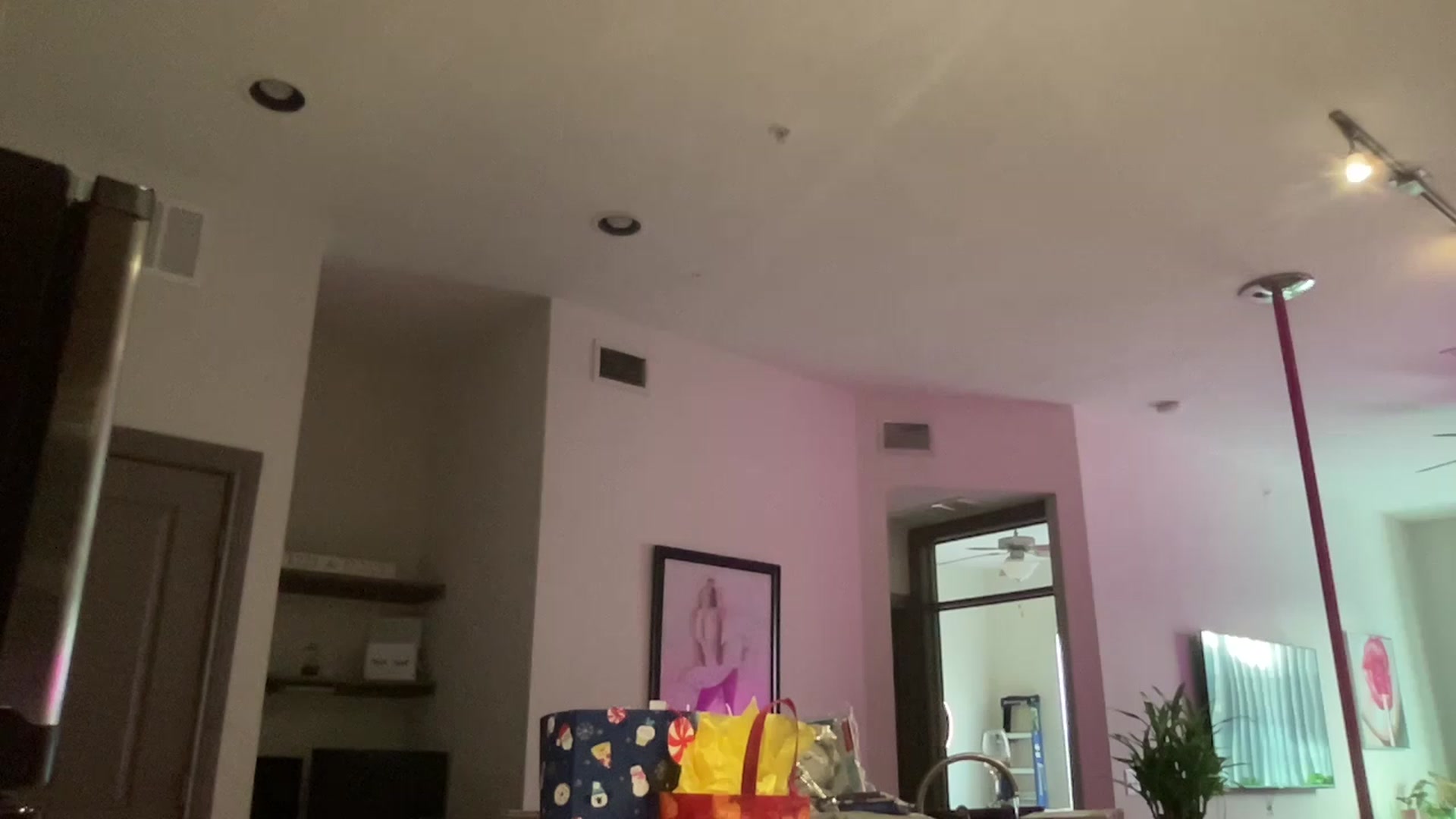 Gallery image thumbnail from Amaya_Flores's myfreecams stream on, 12/25/2022, 16:24 image 15 of 20