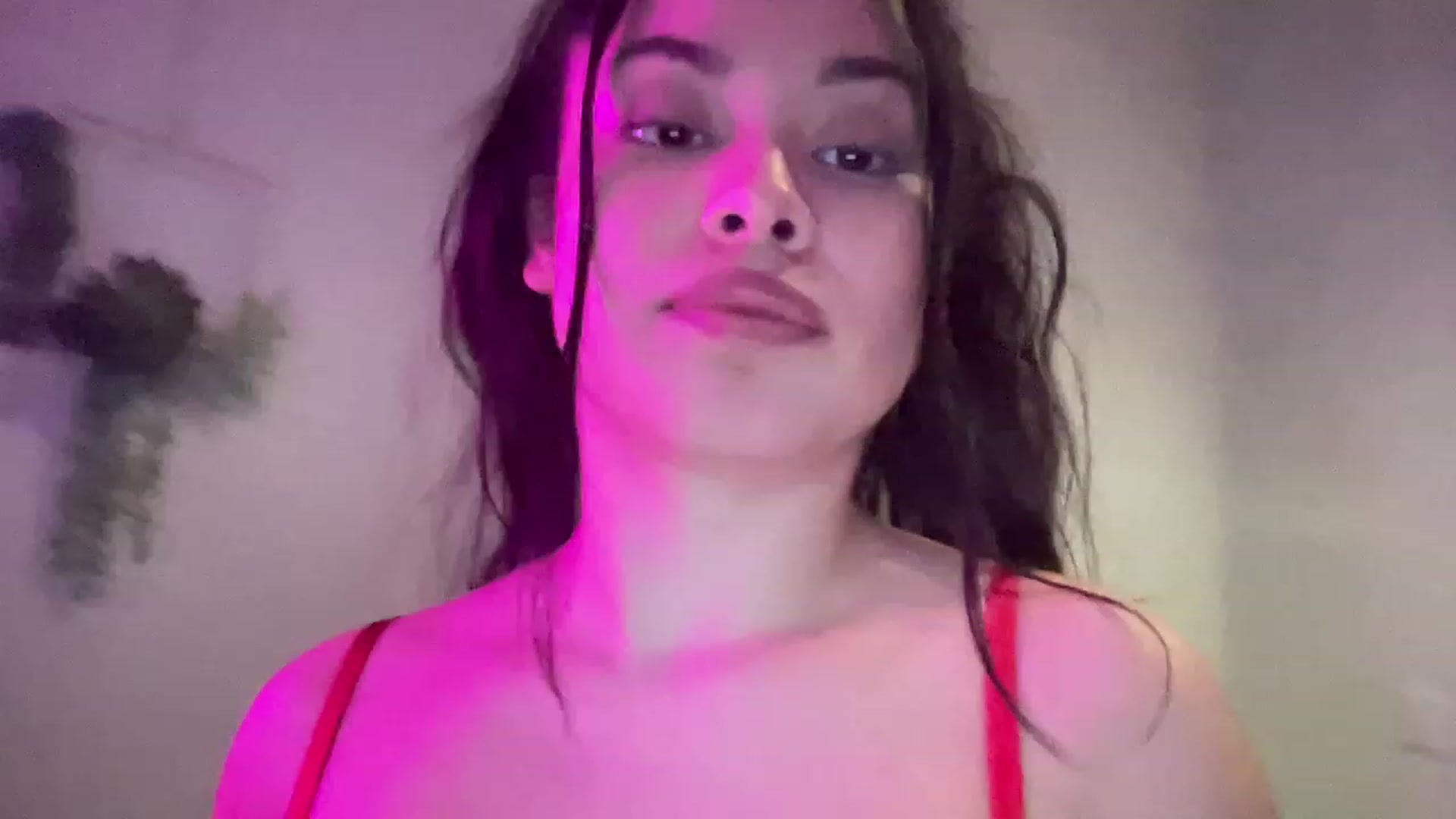 Gallery image thumbnail from Amaya_Flores's myfreecams stream on, 12/25/2022, 16:24 image 3 of 20