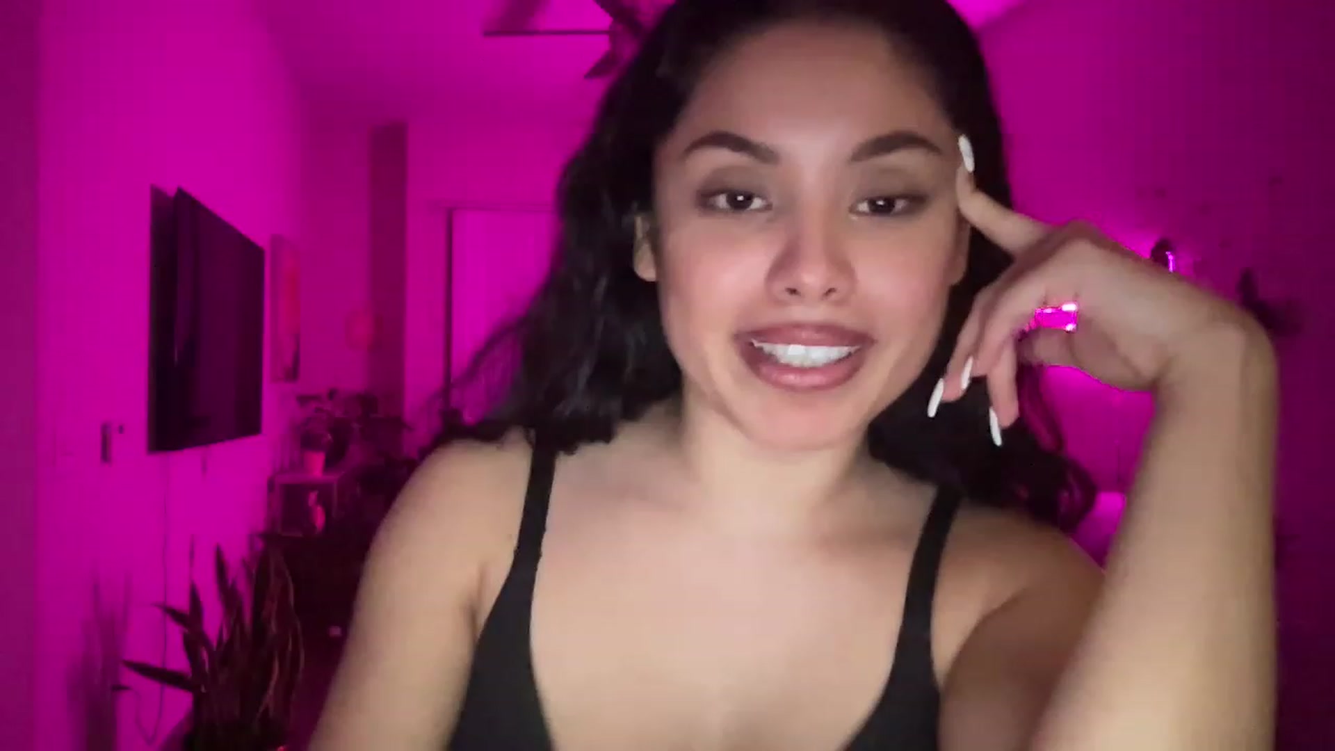 Gallery image thumbnail from Amaya_Flores's myfreecams stream on, 12/30/2022, 09:02 image 2 of 20