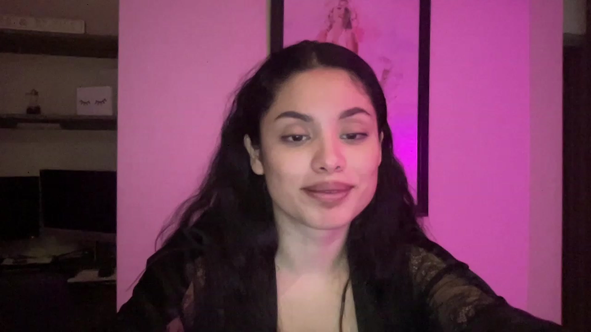 Gallery image thumbnail from Amaya_Flores's myfreecams stream on, 12/30/2022, 09:46 image 14 of 20