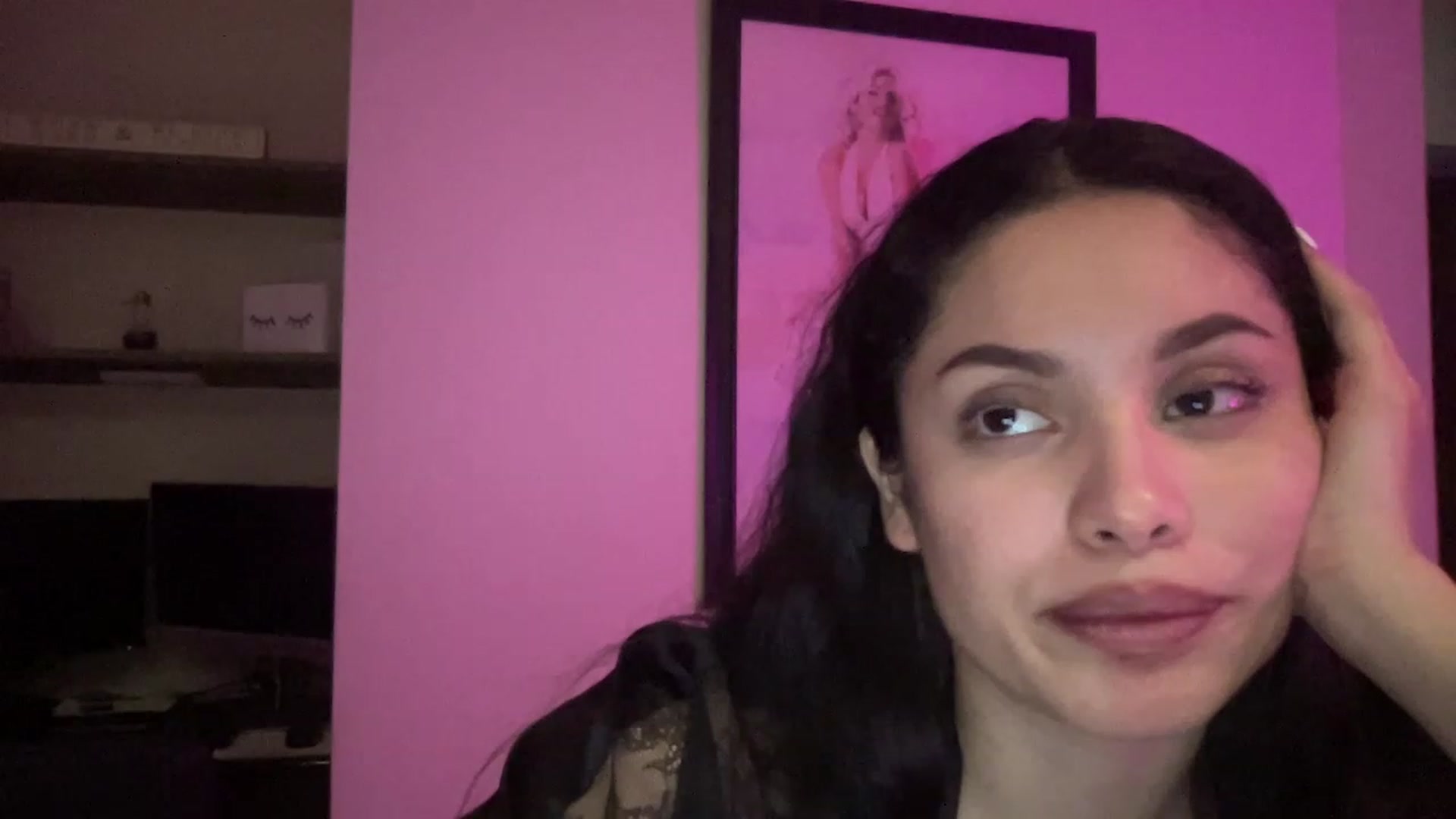 Gallery image thumbnail from Amaya_Flores's myfreecams stream on, 12/30/2022, 09:46 image 10 of 20