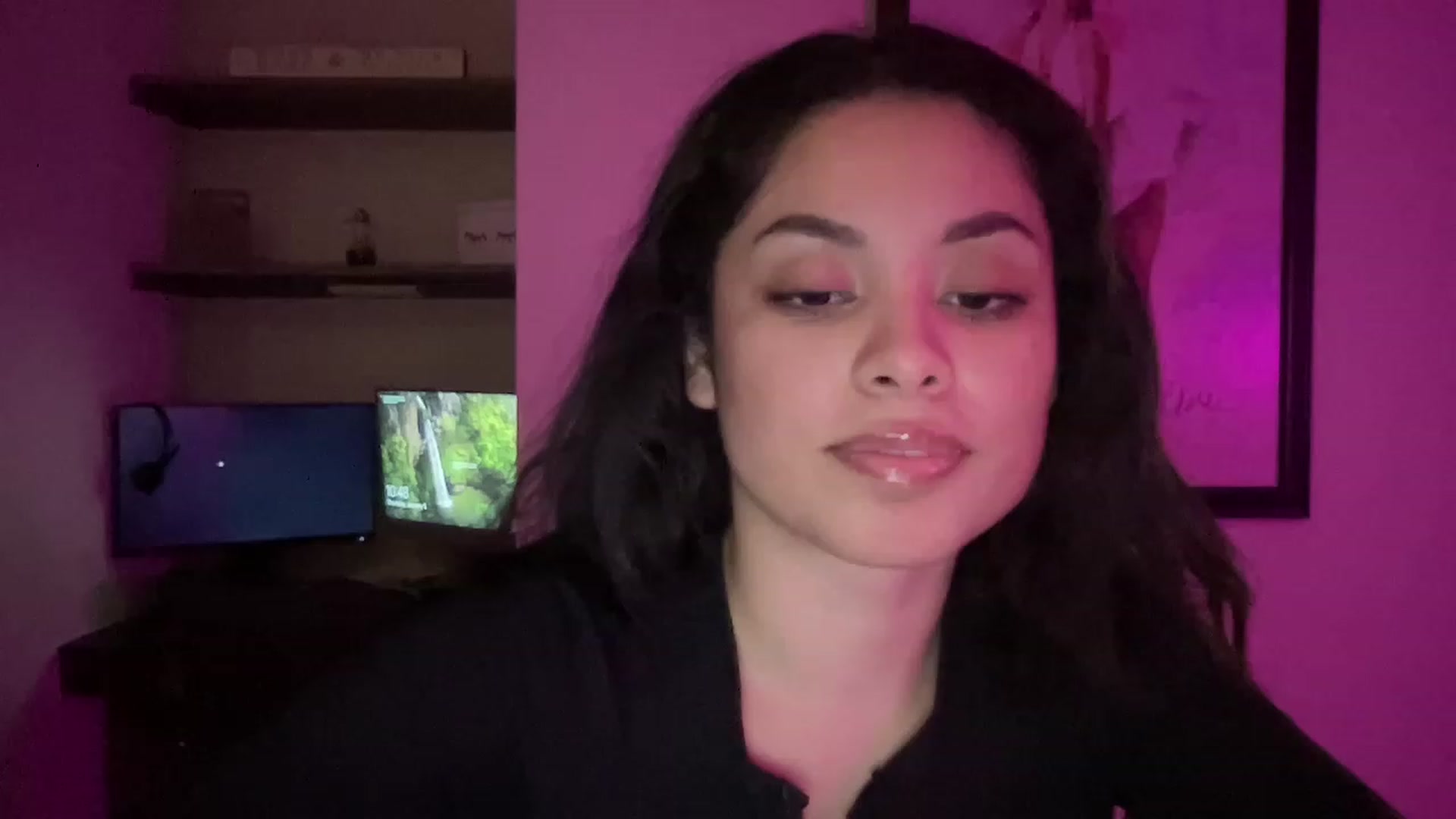 Gallery image thumbnail from Amaya_Flores's myfreecams stream on, 01/06/2023, 05:40 image 1 of 20