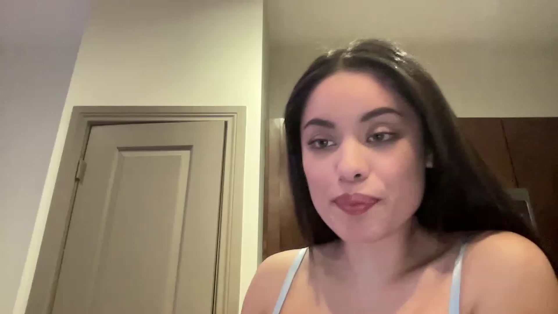 Gallery image thumbnail from Amaya_Flores's myfreecams stream on, 01/15/2023, 21:26 image 3 of 20