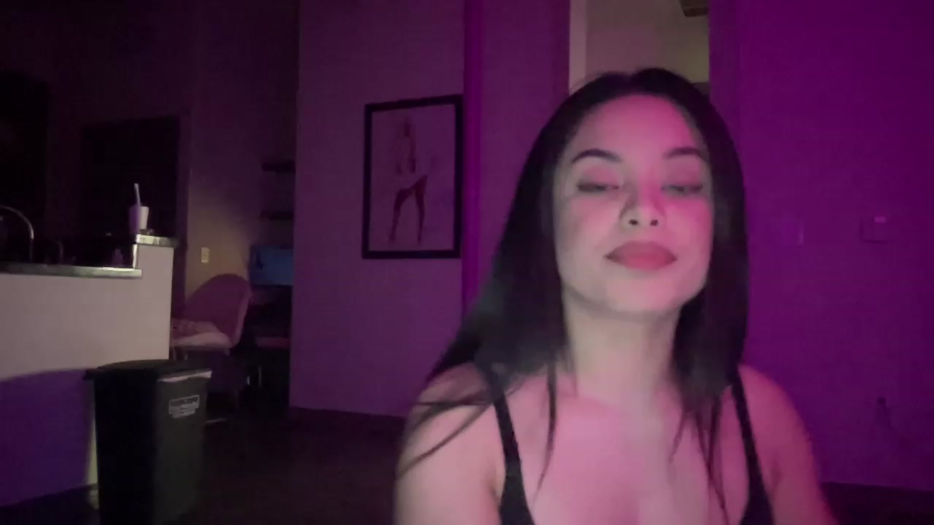 Gallery image thumbnail from Amaya_Flores's myfreecams stream on, 02/12/2023, 10:25 image 8 of 20