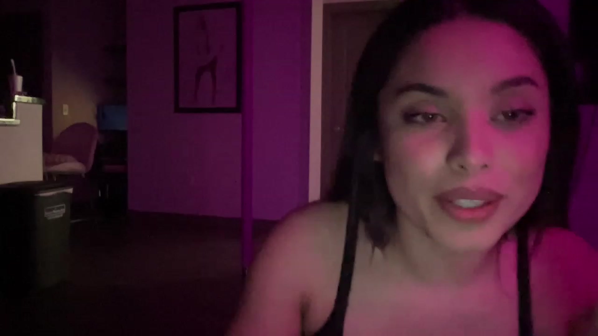 Gallery image thumbnail from Amaya_Flores's myfreecams stream on, 02/12/2023, 10:25 image 9 of 20
