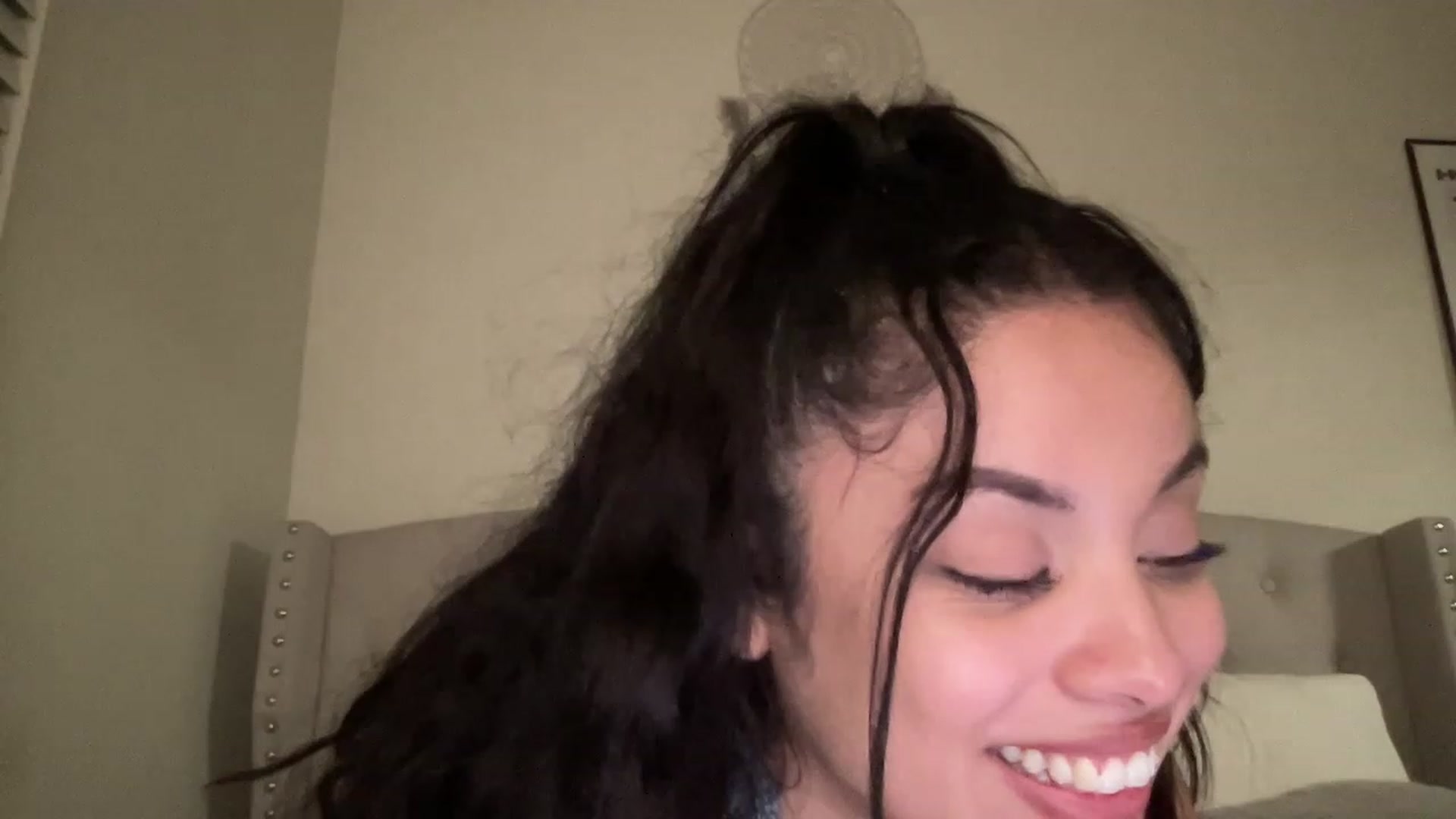 Gallery image thumbnail from Amaya_Flores's myfreecams stream on, 02/21/2023, 06:52 image 19 of 20