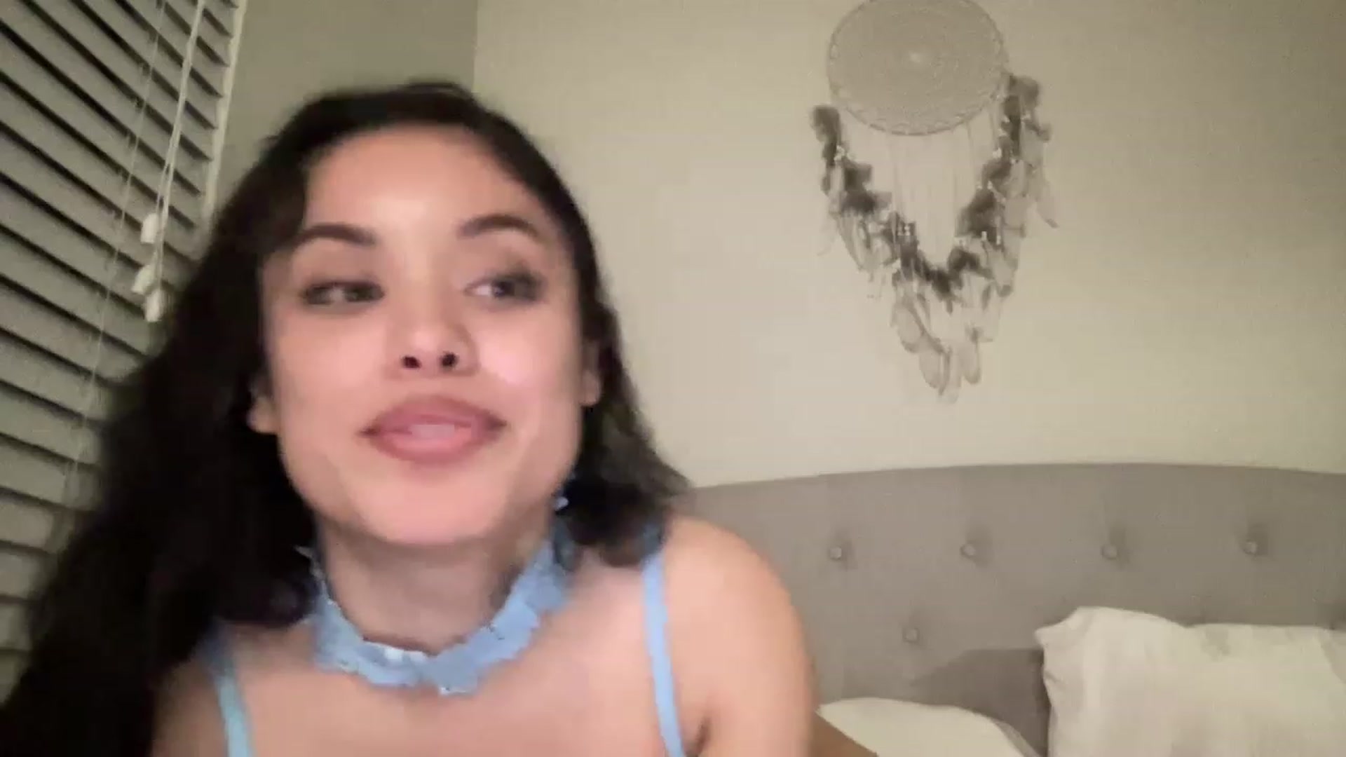Gallery image thumbnail from Amaya_Flores's myfreecams stream on, 02/21/2023, 06:52 image 20 of 20