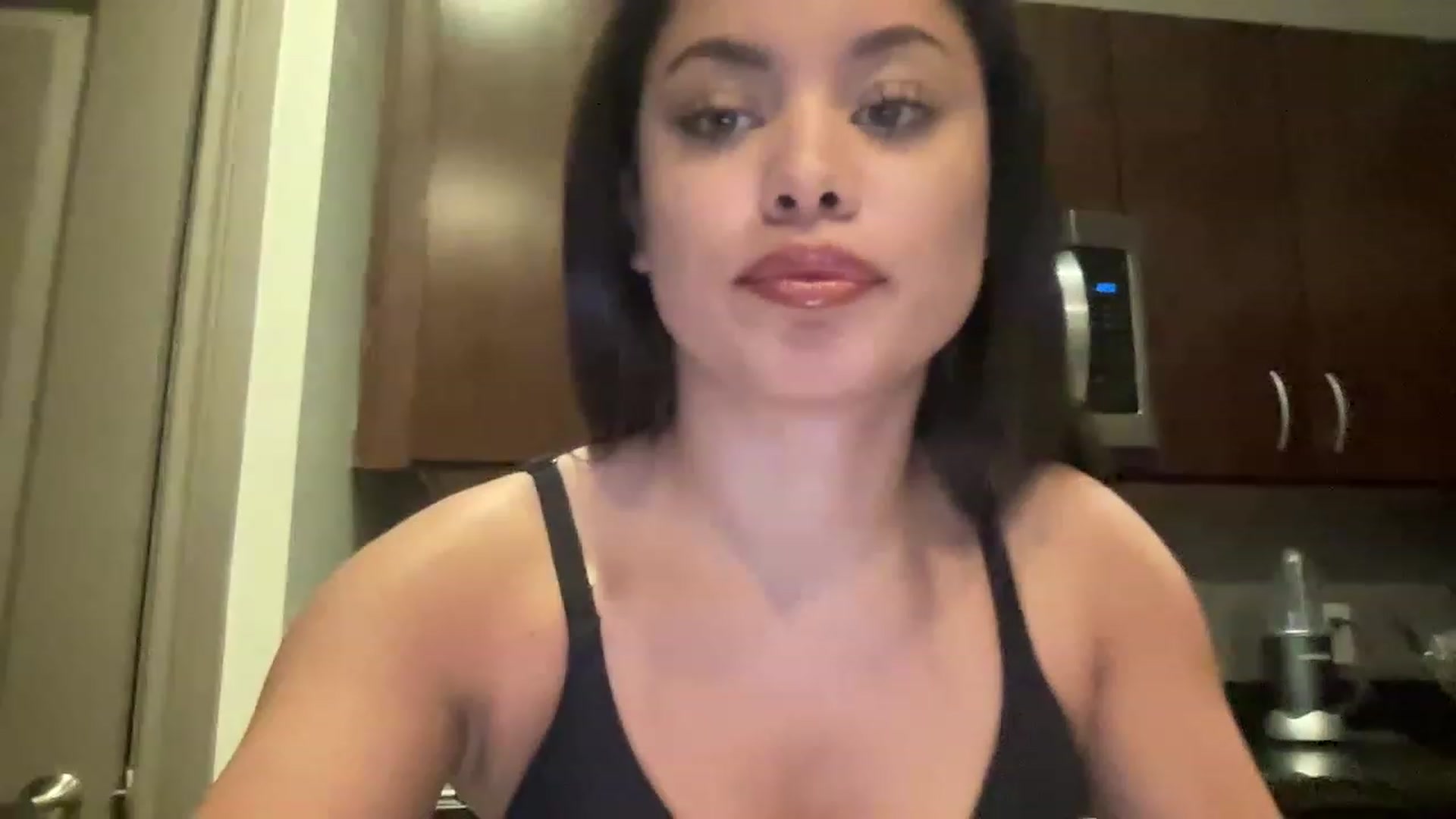 Gallery image thumbnail from Amaya_Flores's myfreecams stream on, 03/24/2023, 08:57 image 1 of 20