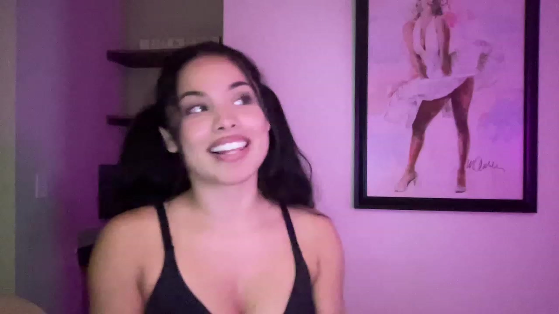 Gallery image thumbnail from Amaya_Flores's myfreecams stream on, 03/29/2023, 22:12 image 6 of 20