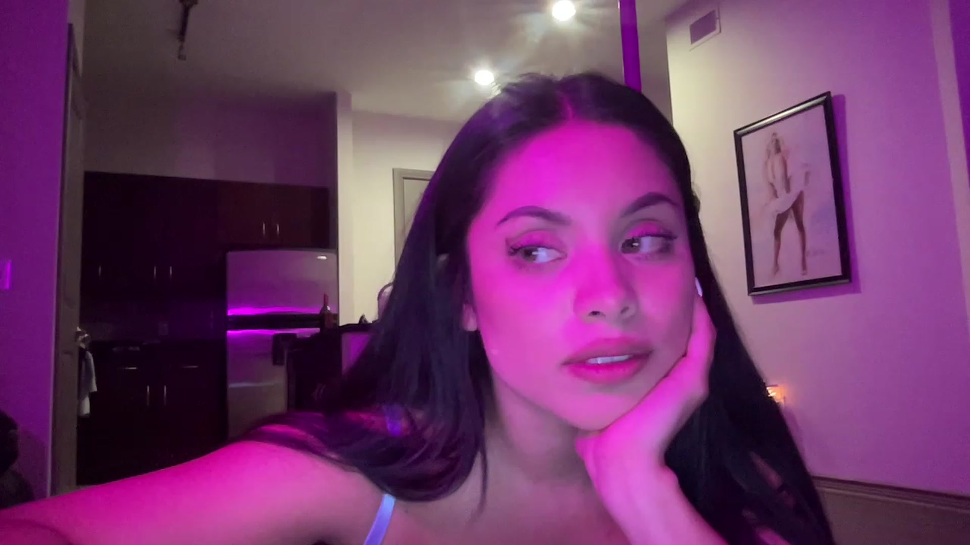 Gallery image thumbnail from Amaya_Flores's myfreecams stream on, 04/12/2023, 08:53 image 16 of 20