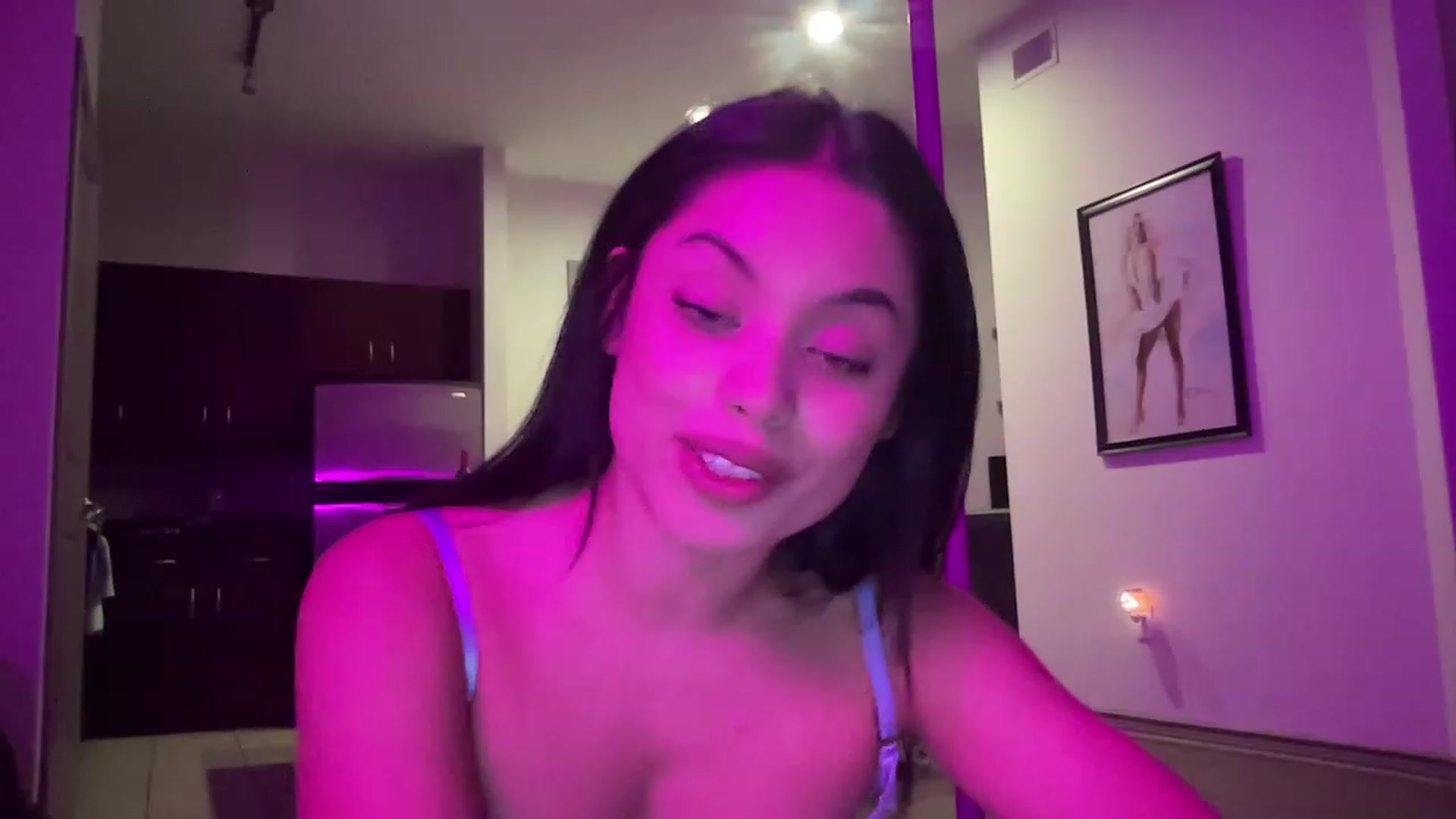 Gallery image thumbnail from Amaya_Flores's myfreecams stream on, 04/12/2023, 08:53 image 14 of 20