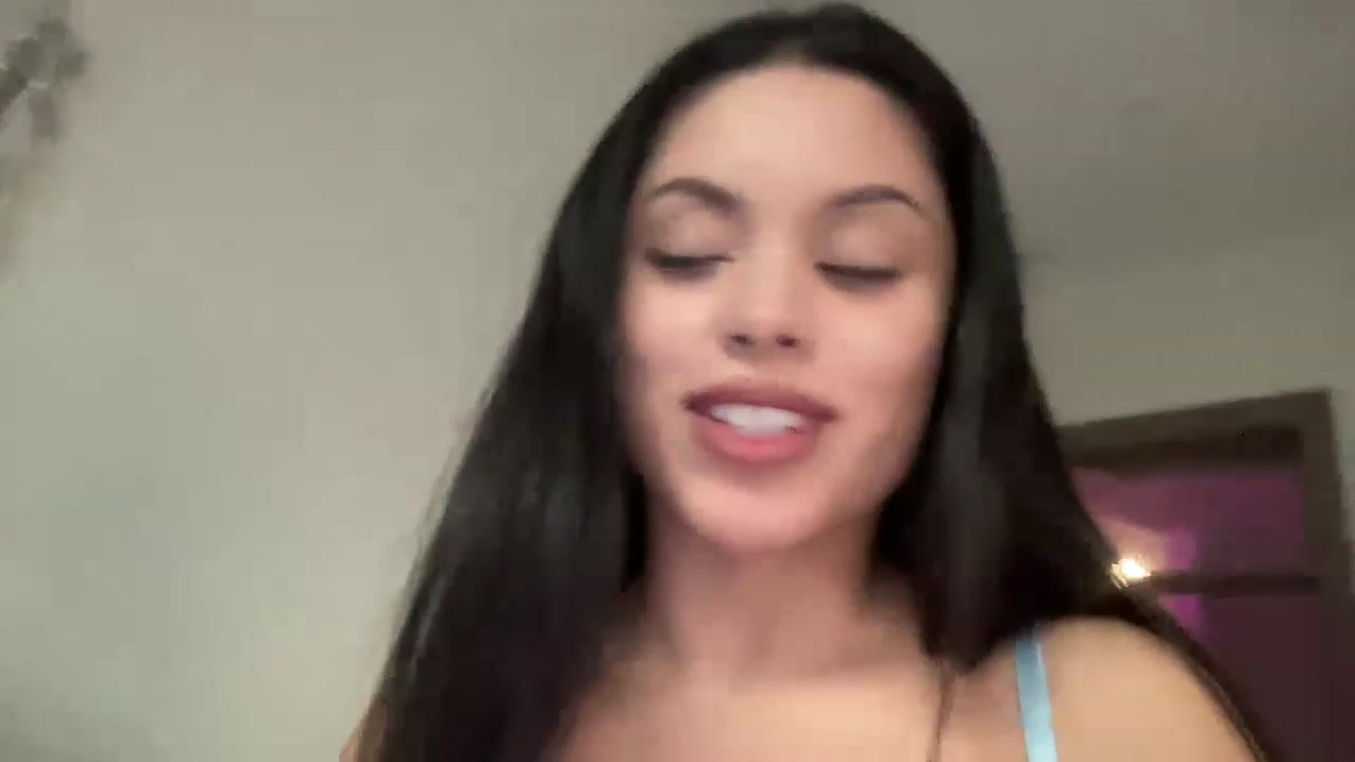 Gallery image thumbnail from Amaya_Flores's myfreecams stream on, 04/12/2023, 13:03 image 20 of 20