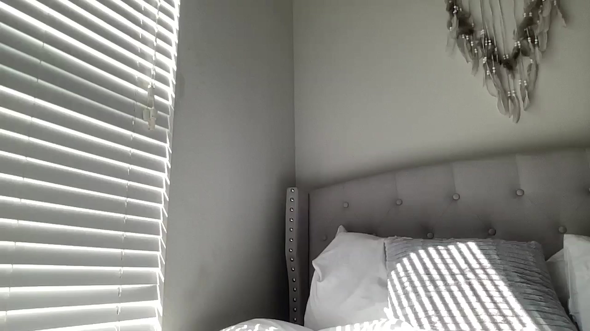Gallery image thumbnail from Amaya_Flores's myfreecams stream on, 09/04/2023, 21:15 image 4 of 20