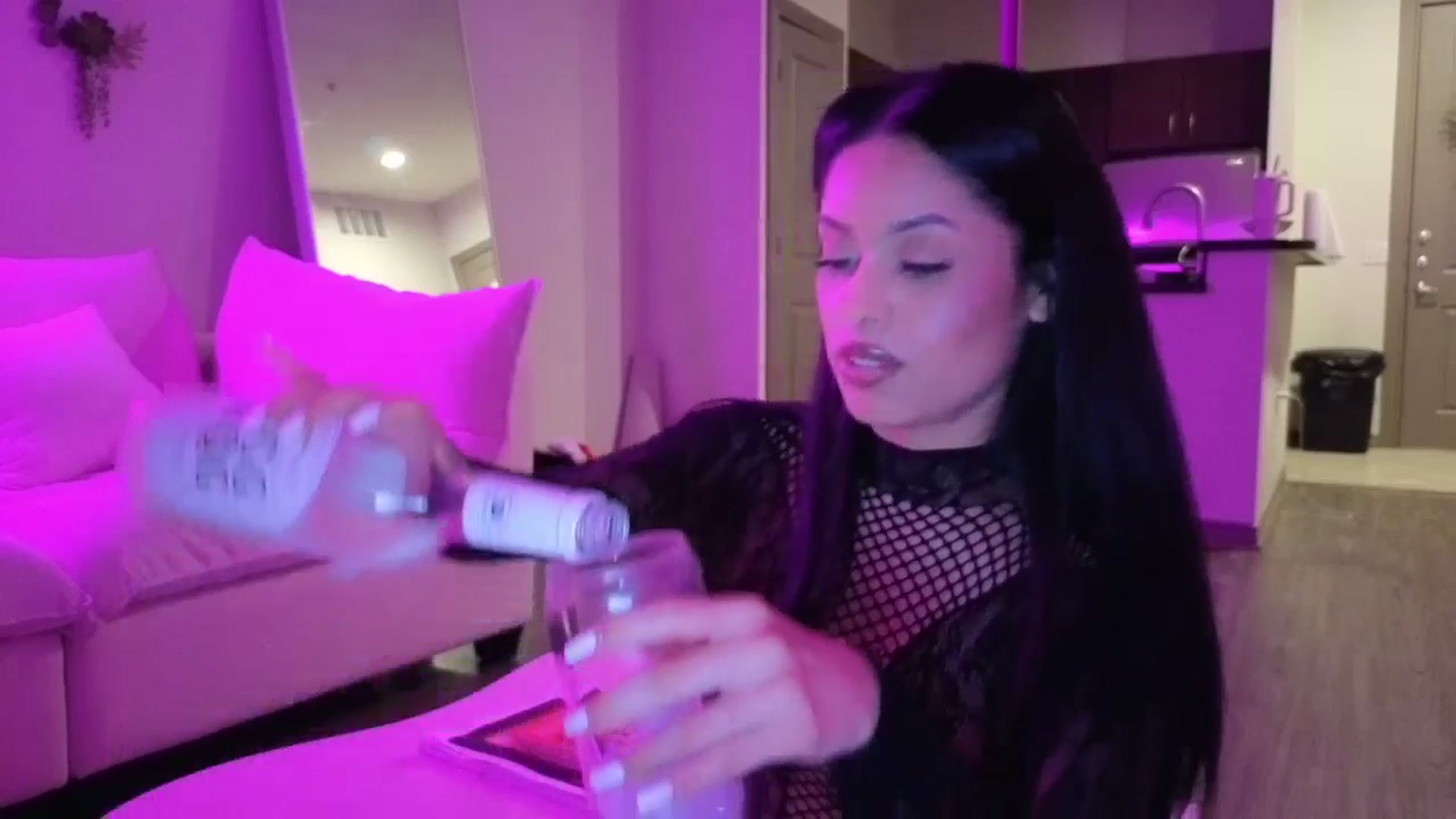 Gallery image thumbnail from Amaya_Flores's myfreecams stream on, 12/28/2025, 13:51 image 7 of 20