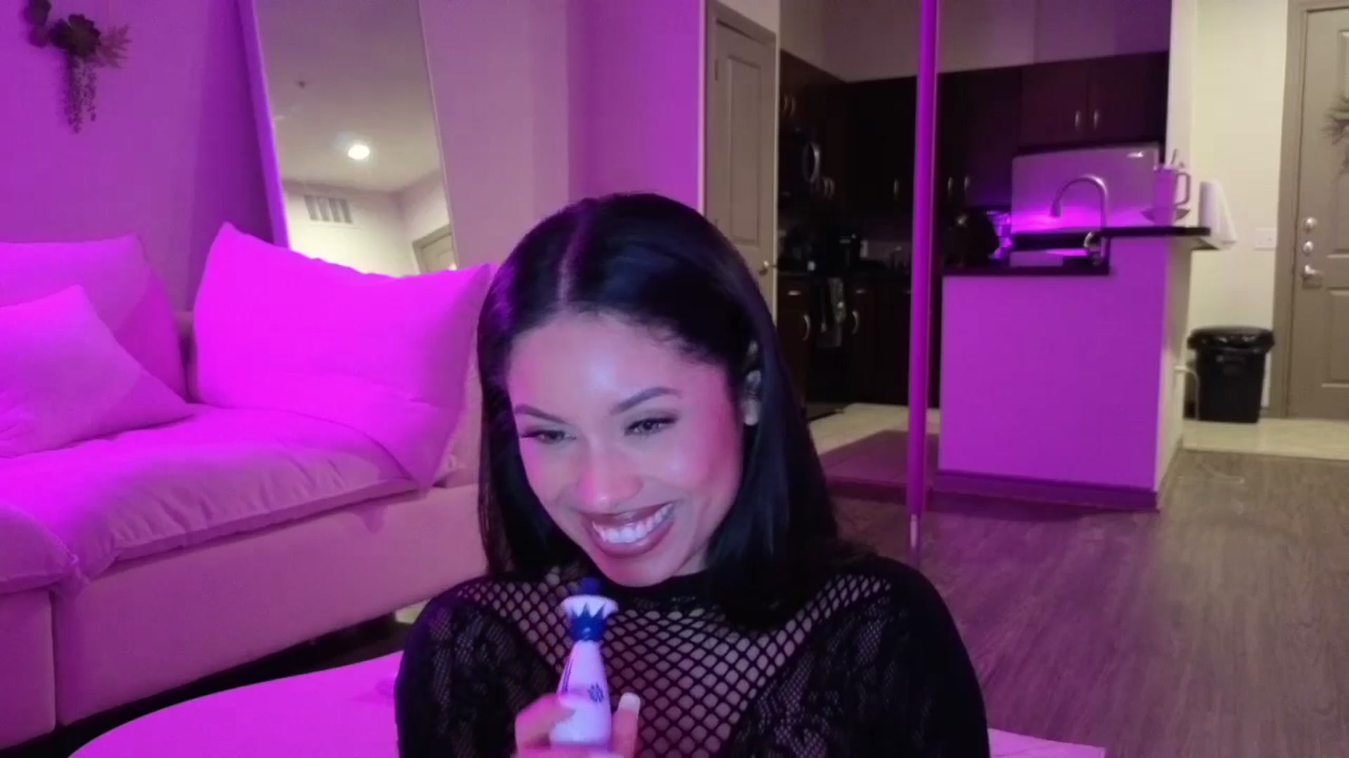 Gallery image thumbnail from Amaya_Flores's myfreecams stream on, 12/28/2025, 13:51 image 13 of 20