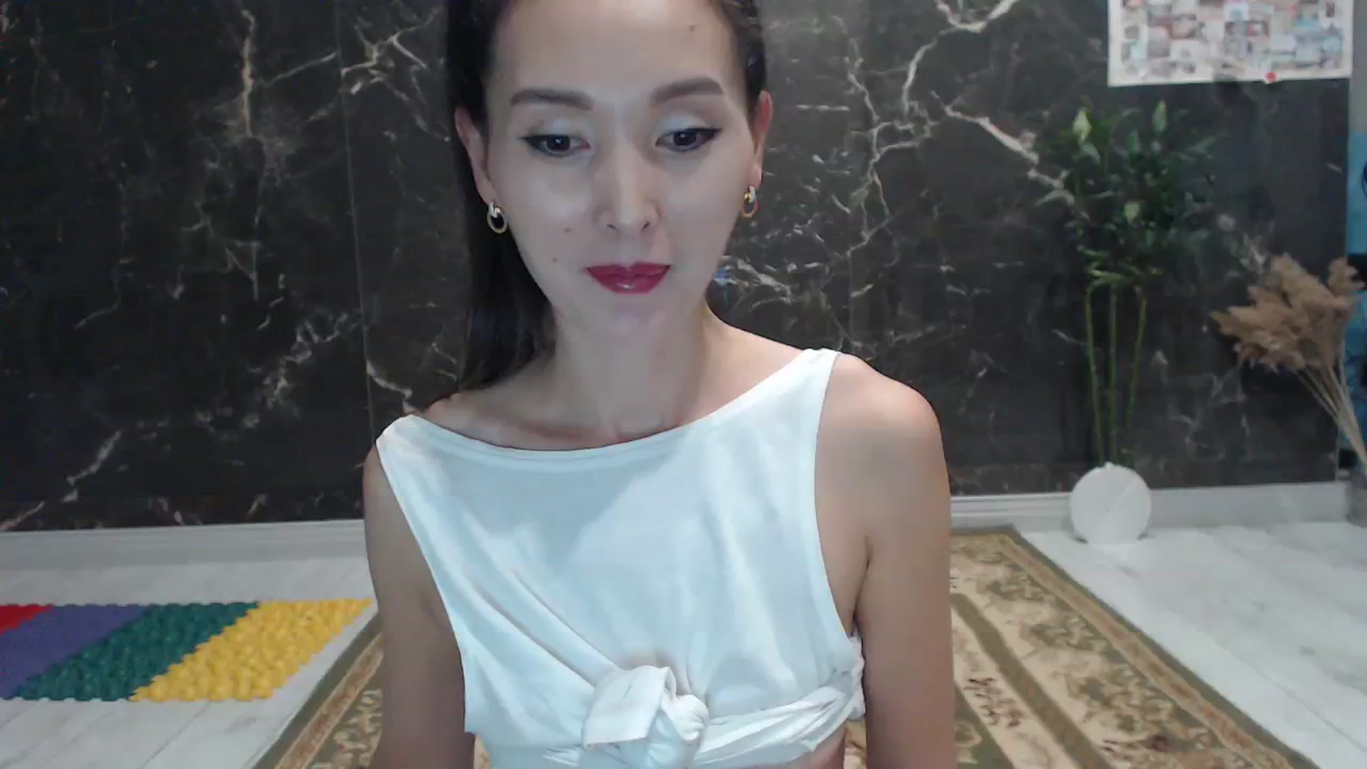 Gallery image thumbnail from AmazinAznLuv's myfreecams stream on, 08/19/2023, 16:39 image 1 of 20