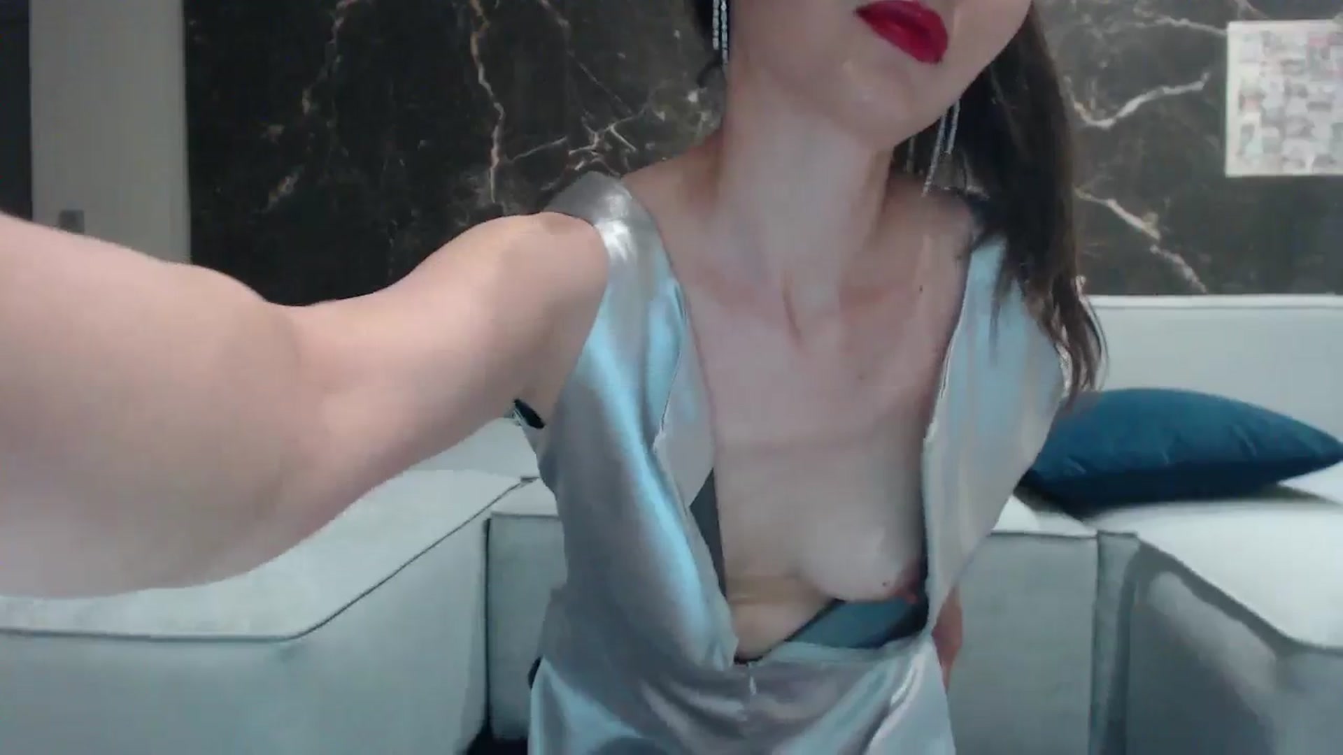 Gallery image thumbnail from AmazinAznLuv's myfreecams stream on, 07/14/2024, 18:27 image 4 of 20