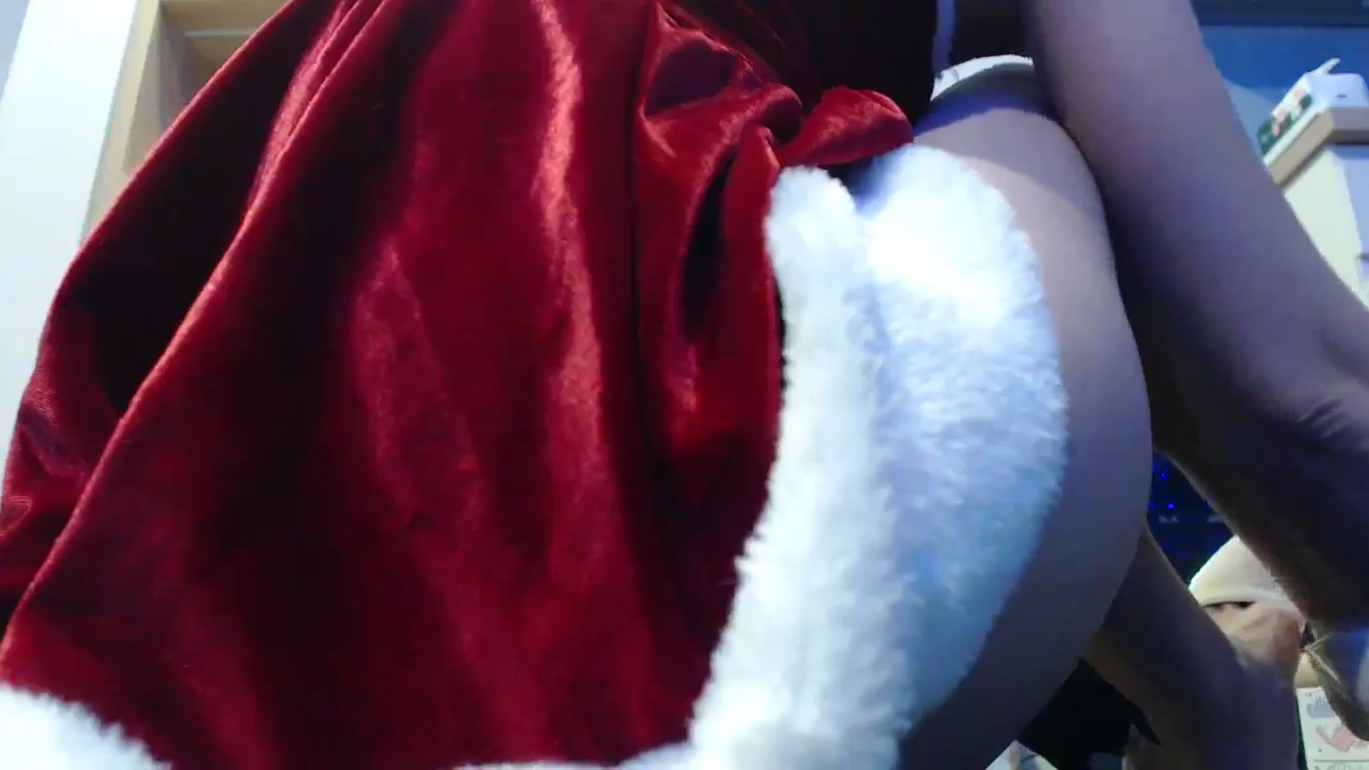 Gallery image thumbnail from AmazinAznLuv's myfreecams stream on, 12/25/2024, 18:06 image 14 of 20