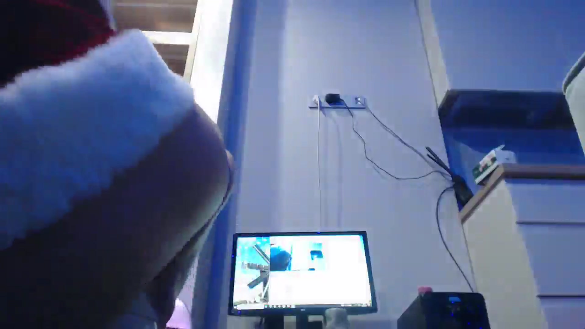 Gallery image thumbnail from AmazinAznLuv's myfreecams stream on, 12/26/2024, 21:36 image 11 of 20