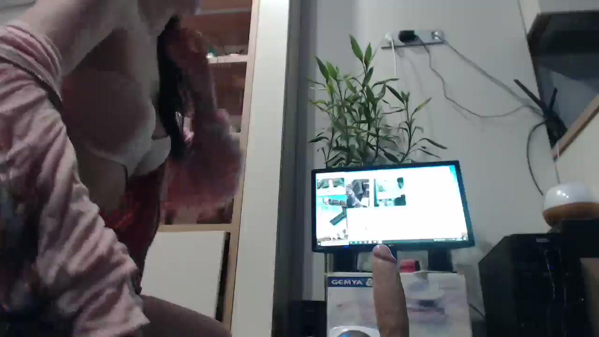 Gallery image thumbnail from AmazinAznLuv's myfreecams stream on, 03/09/2025, 14:15 image 4 of 20