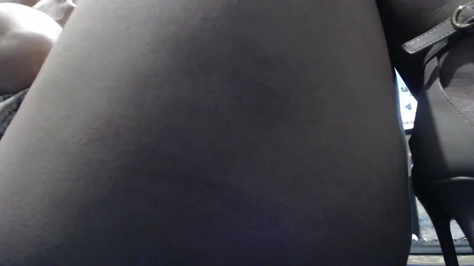 Gallery image thumbnail from AmazinAznLuv's myfreecams stream on, 03/18/2025, 19:44 image 3 of 20