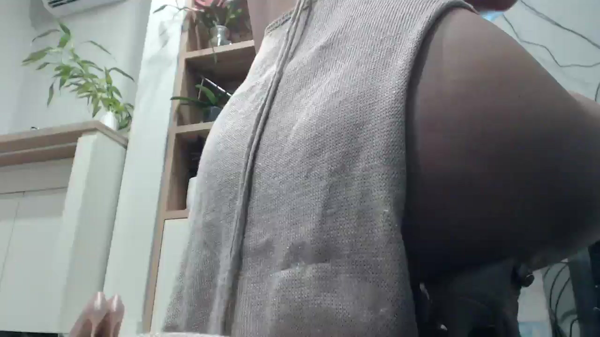 Gallery image thumbnail from AmazinAznLuv's myfreecams stream on, 07/29/2025, 18:18 image 17 of 20