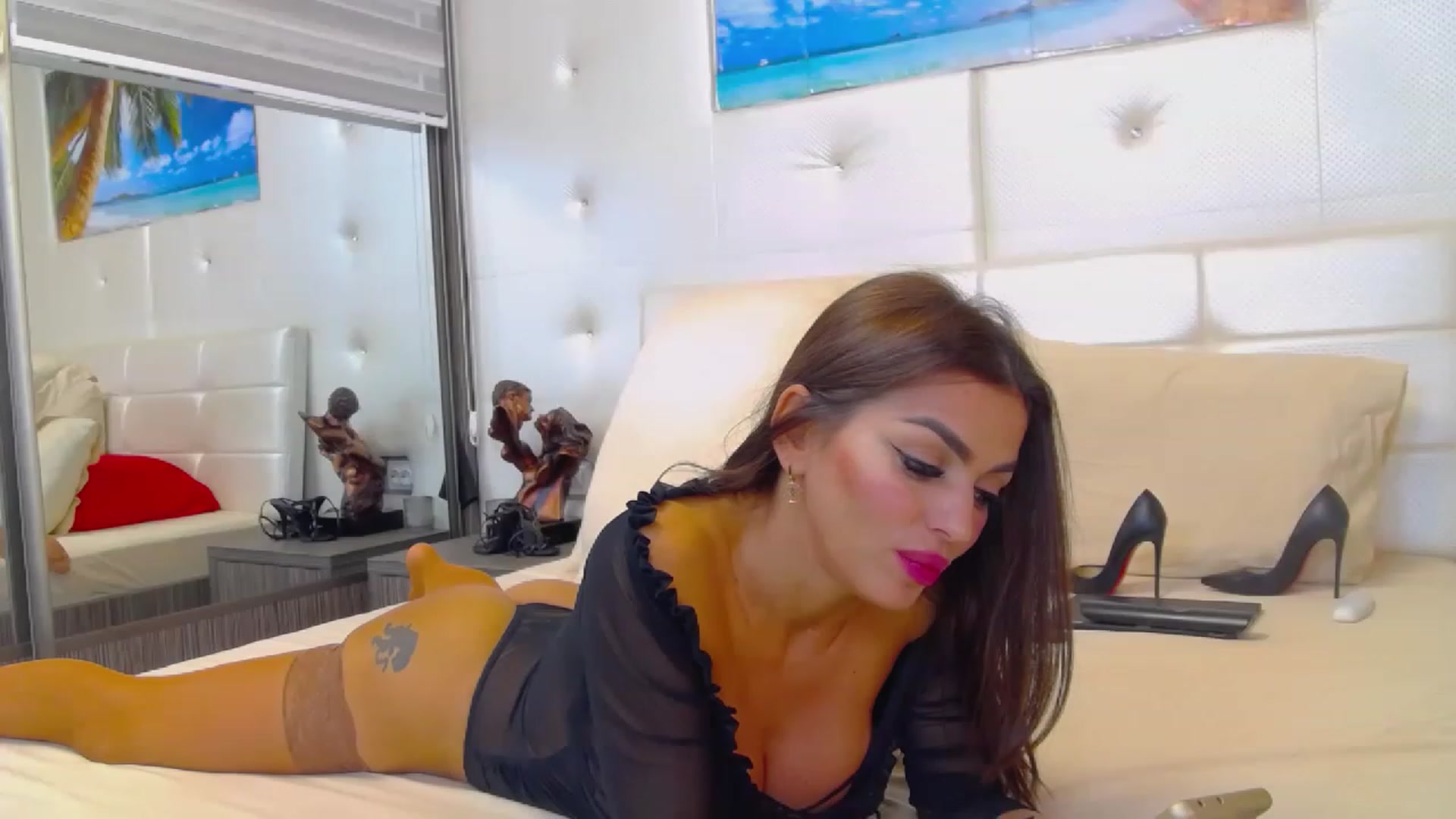 Gallery image thumbnail from AmazingAssOne's myfreecams stream on, 12/01/2022, 20:14 image 6 of 20
