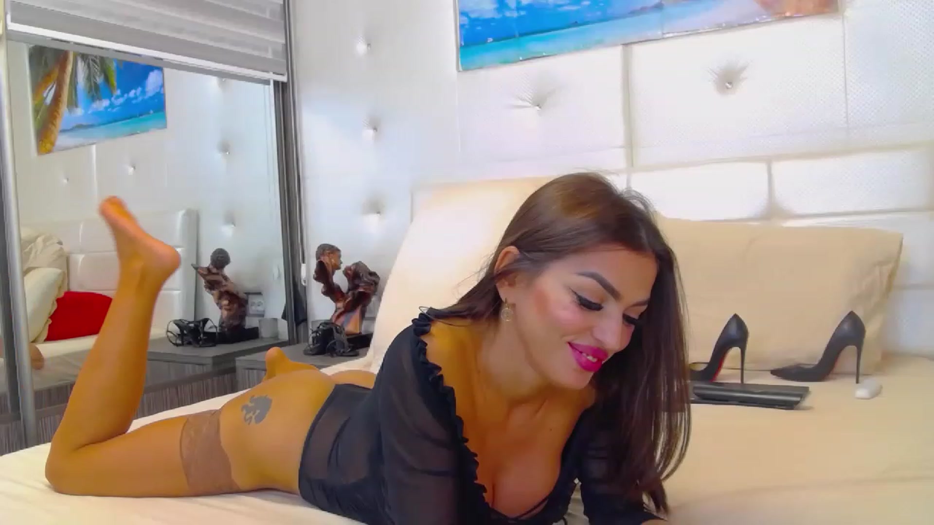 Gallery image thumbnail from AmazingAssOne's myfreecams stream on, 12/01/2022, 20:14 image 8 of 20