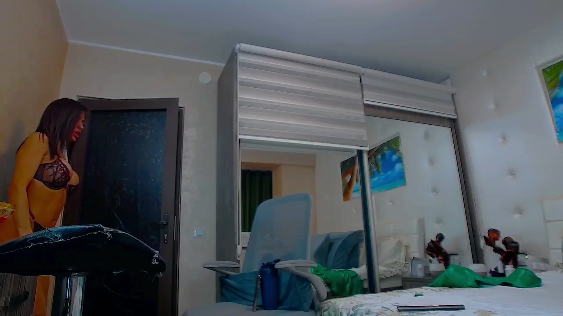 Gallery image thumbnail from AmazingAssOne's myfreecams stream on, 12/31/2024, 22:33 image 3 of 20