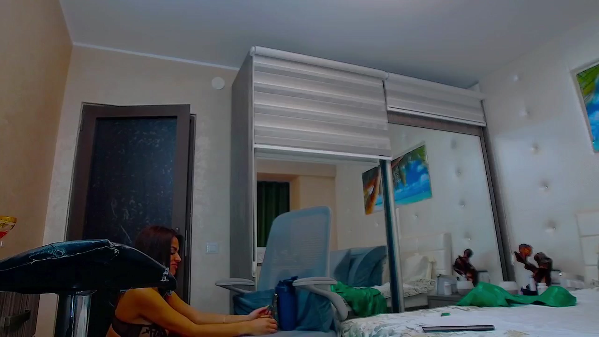 Gallery image thumbnail from AmazingAssOne's myfreecams stream on, 12/31/2024, 22:33 image 4 of 20