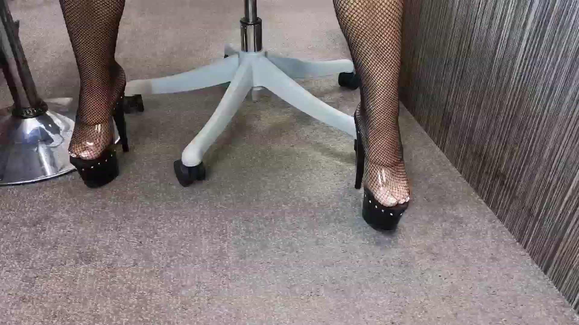 Gallery image thumbnail from AmazingAssOne's myfreecams stream on, 02/27/2025, 21:24 image 12 of 20