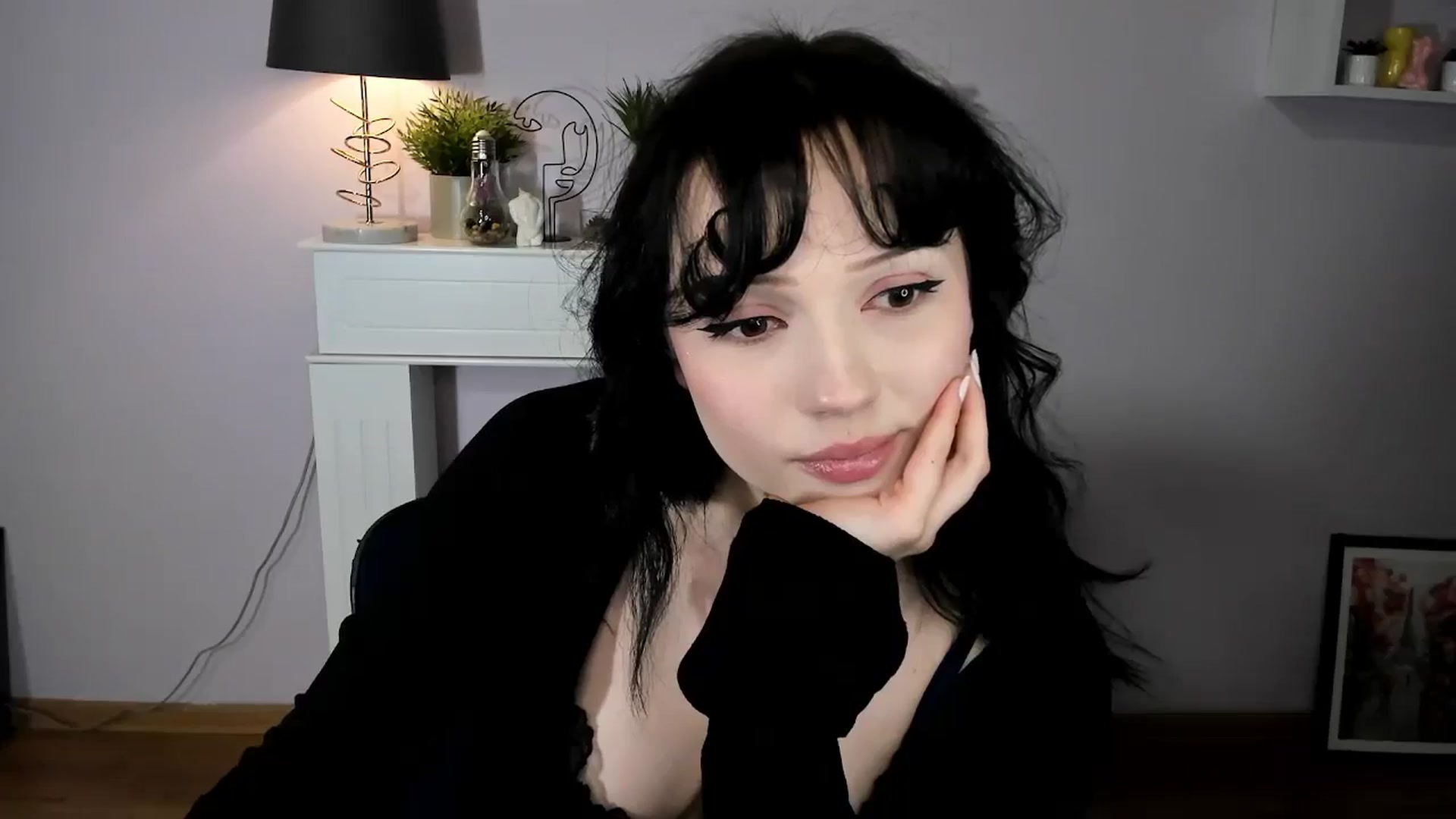 Gallery image thumbnail from AmazingDENISE's myfreecams stream on, 04/09/2026, 24:55 image 6 of 20