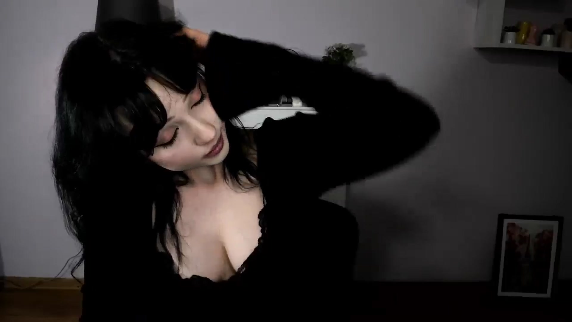 Gallery image thumbnail from AmazingDENISE's myfreecams stream on, 04/09/2026, 24:55 image 12 of 20