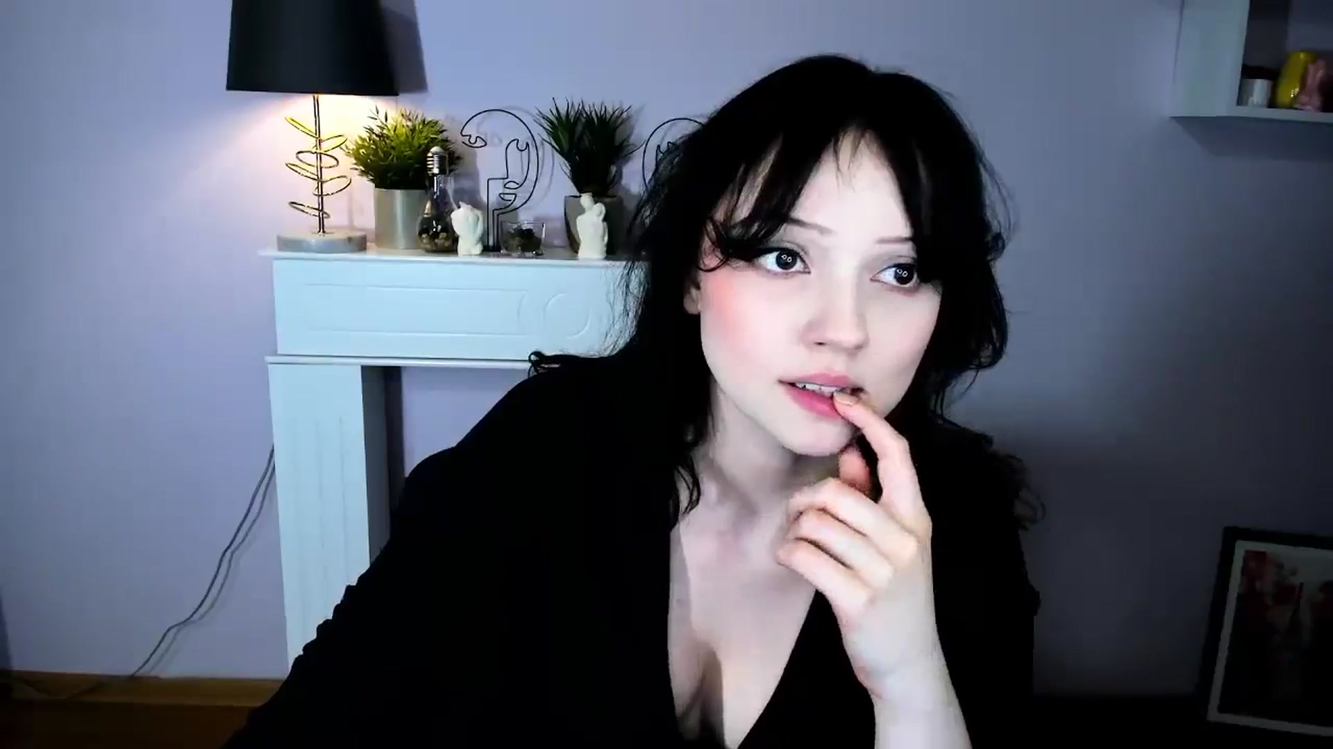 Gallery image thumbnail from AmazingDENISE's myfreecams stream on, 04/21/2026, 24:24 image 3 of 20