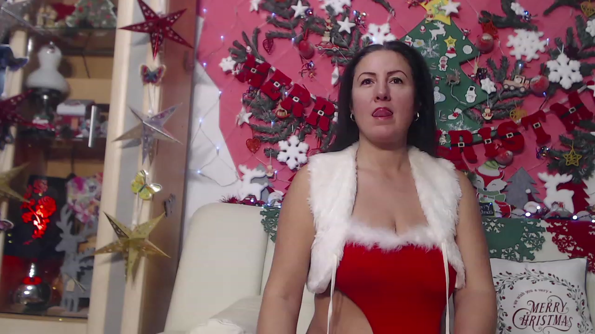 Gallery image thumbnail from AmazingElena's myfreecams stream on, 12/25/2023, 03:51 image 6 of 20