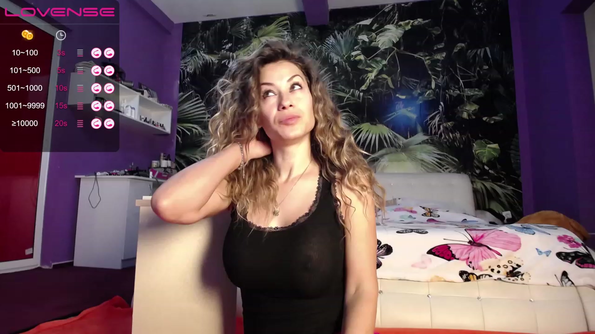 Gallery image thumbnail from AmazingMarry's myfreecams stream on, 12/01/2022, 12:19 image 5 of 20
