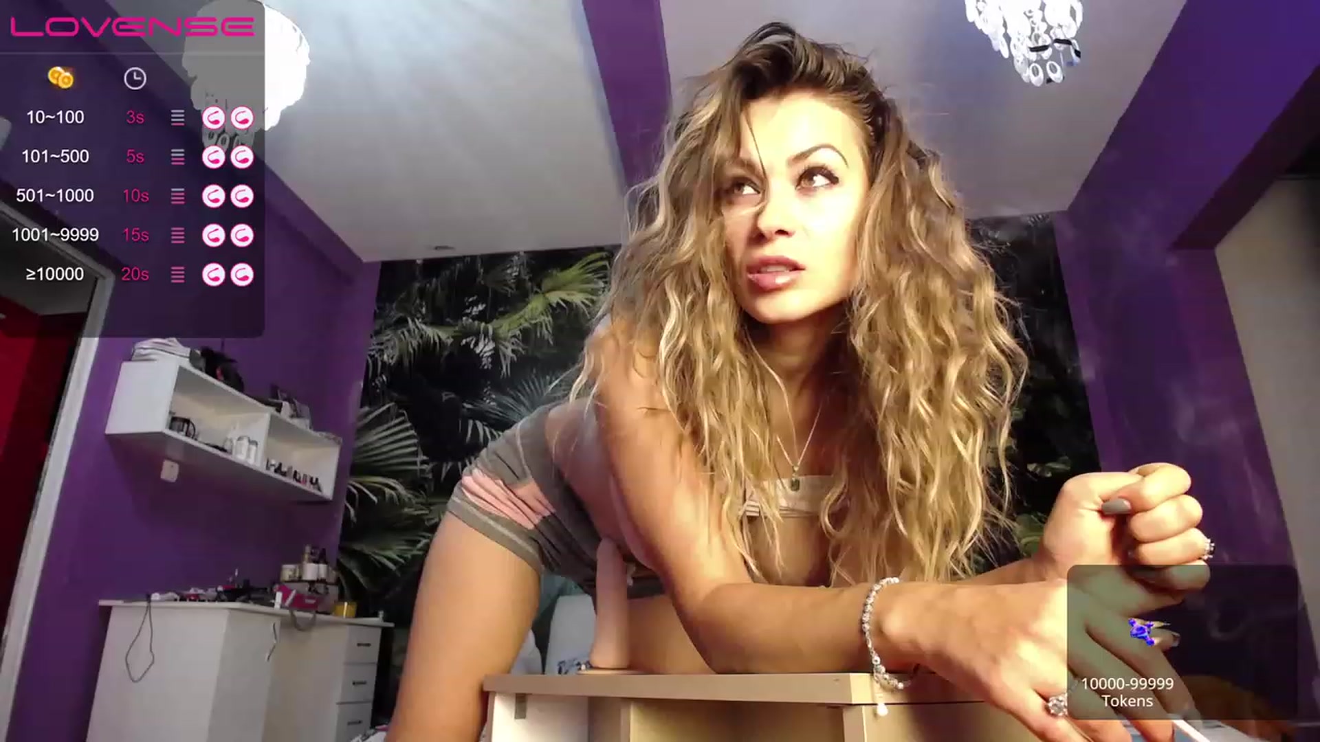 Gallery image thumbnail from AmazingMarry's myfreecams stream on, 12/04/2022, 12:23 image 8 of 20
