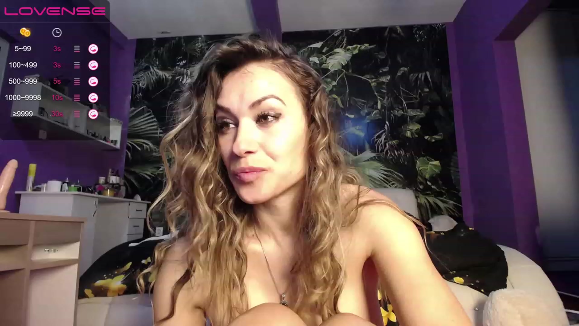 Gallery image thumbnail from AmazingMarry's myfreecams stream on, 01/08/2023, 21:53 image 15 of 20