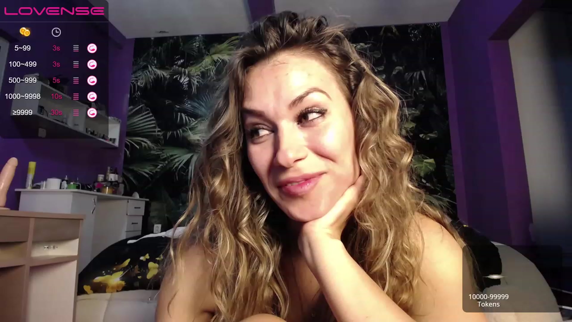 Gallery image thumbnail from AmazingMarry's myfreecams stream on, 01/08/2023, 21:53 image 18 of 20