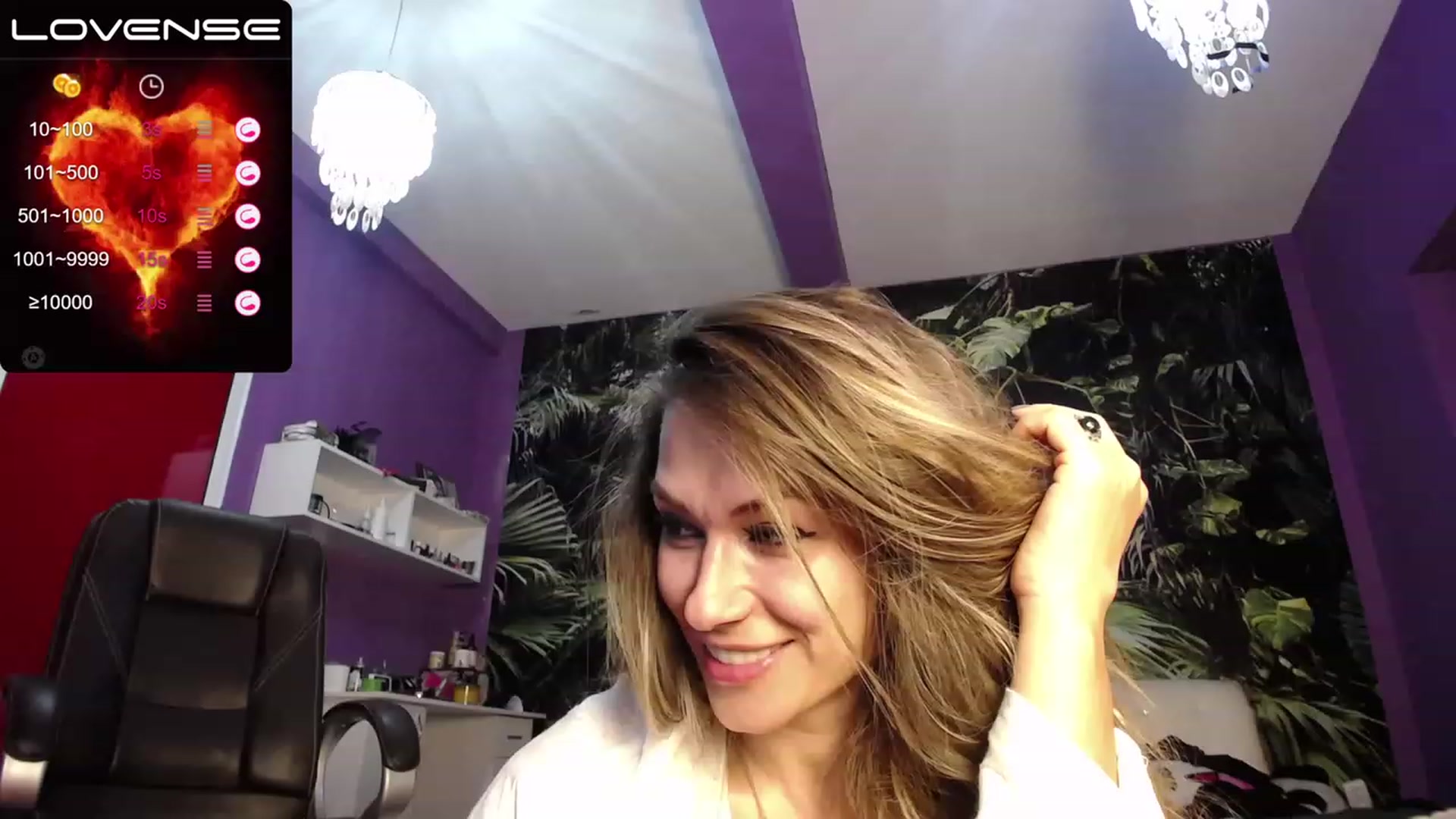 Gallery image thumbnail from AmazingMarry's myfreecams stream on, 01/12/2023, 20:10 image 3 of 20