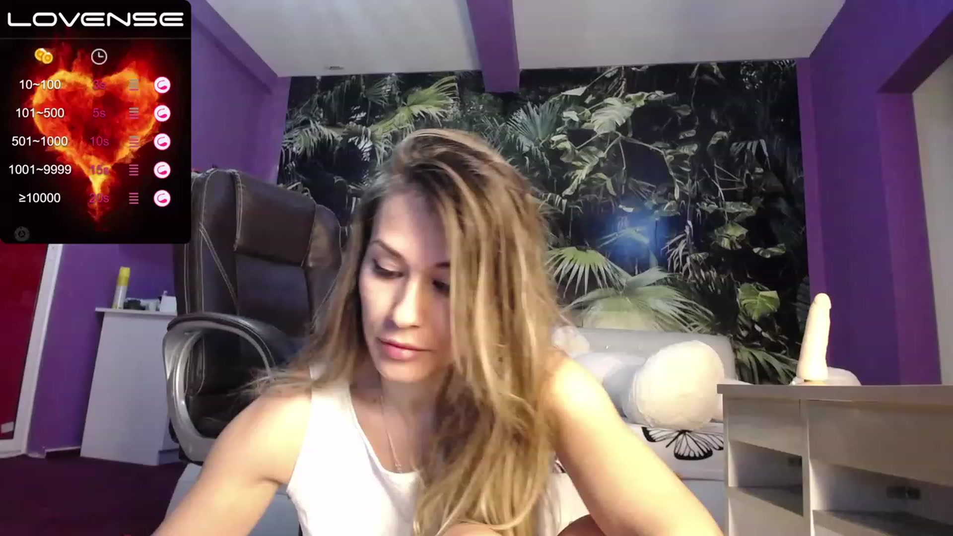 Gallery image thumbnail from AmazingMarry's myfreecams stream on, 01/27/2023, 20:58 image 16 of 20
