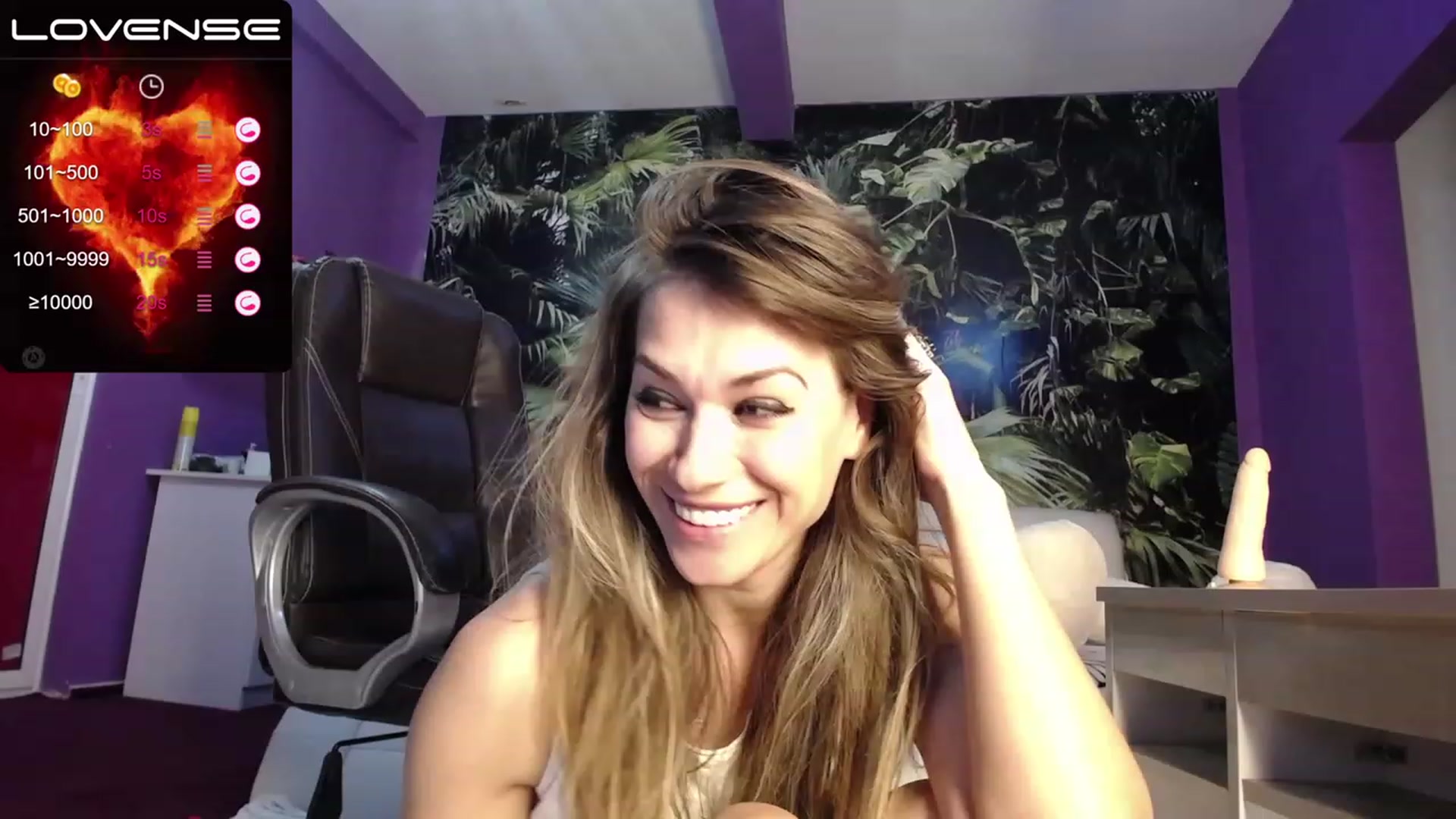 Gallery image thumbnail from AmazingMarry's myfreecams stream on, 01/27/2023, 20:58 image 18 of 20