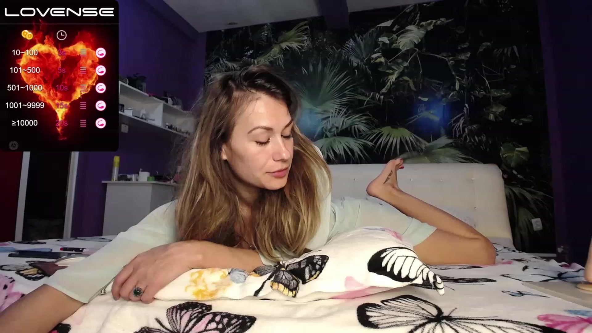 Gallery image thumbnail from AmazingMarry's myfreecams stream on, 01/29/2023, 21:33 image 14 of 20